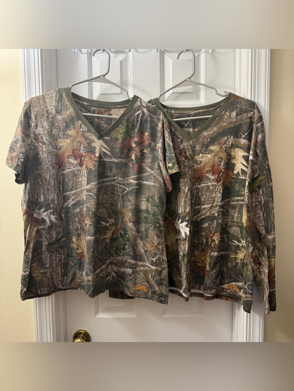 Camo V-Neck Tee - Realtree Style